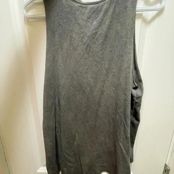 Tanktop - Picture 3 of 3